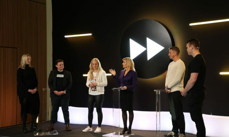 5 mennesker i paneldebat